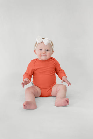 StringBean LONG-SLEEVED ONESIE